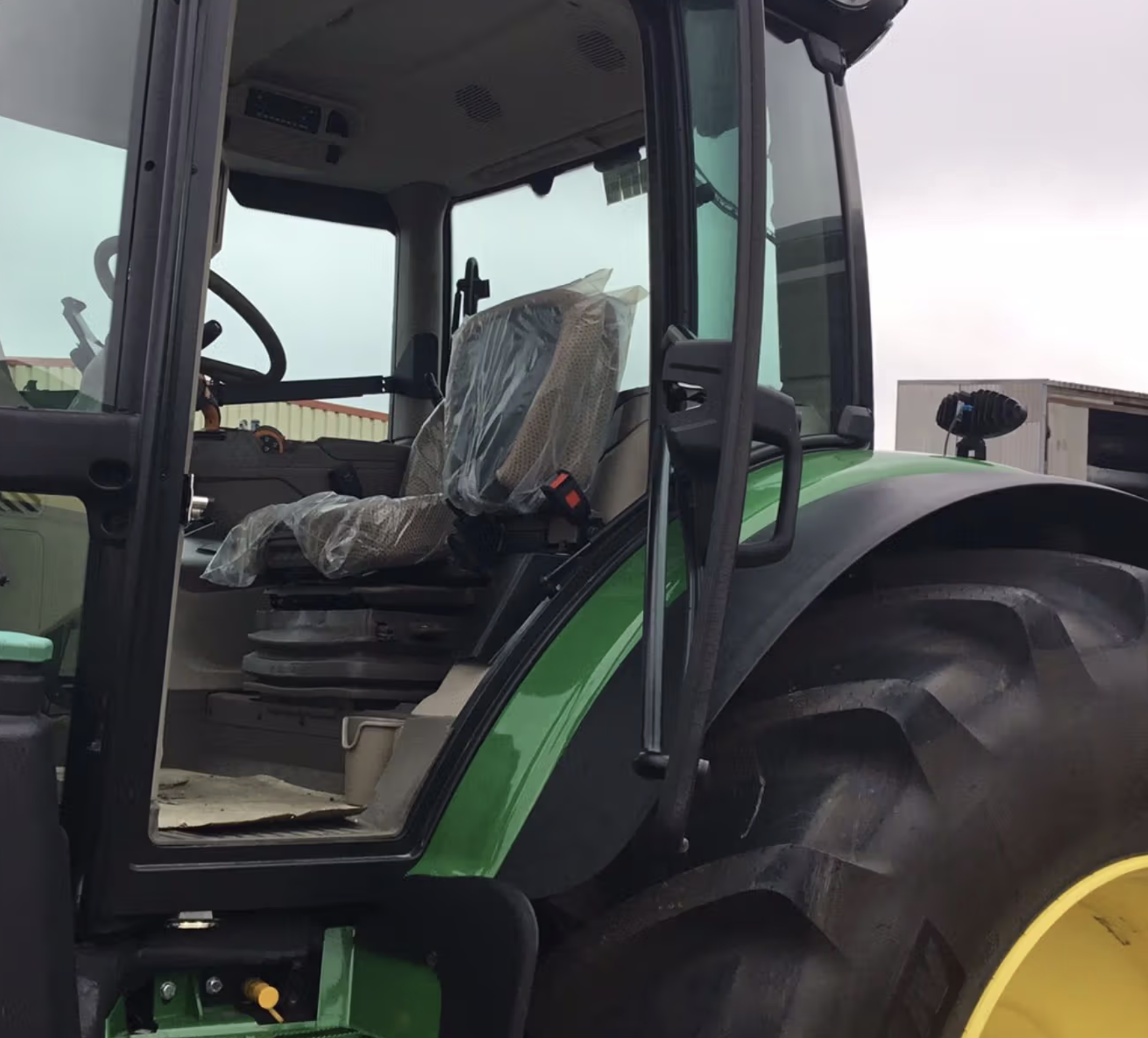 John Deere 6R 215 tractor
