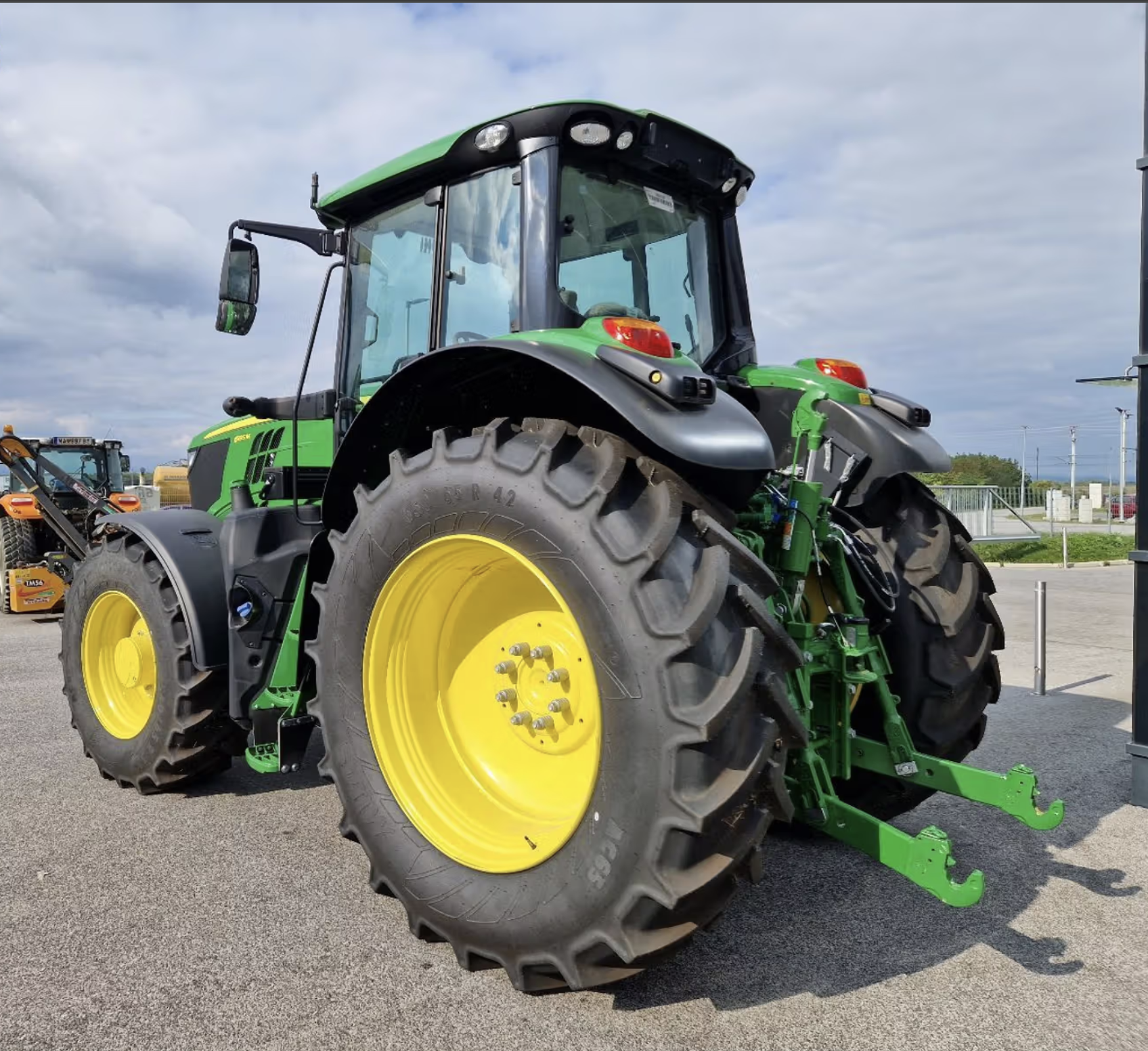 John Deere 6195M tractor