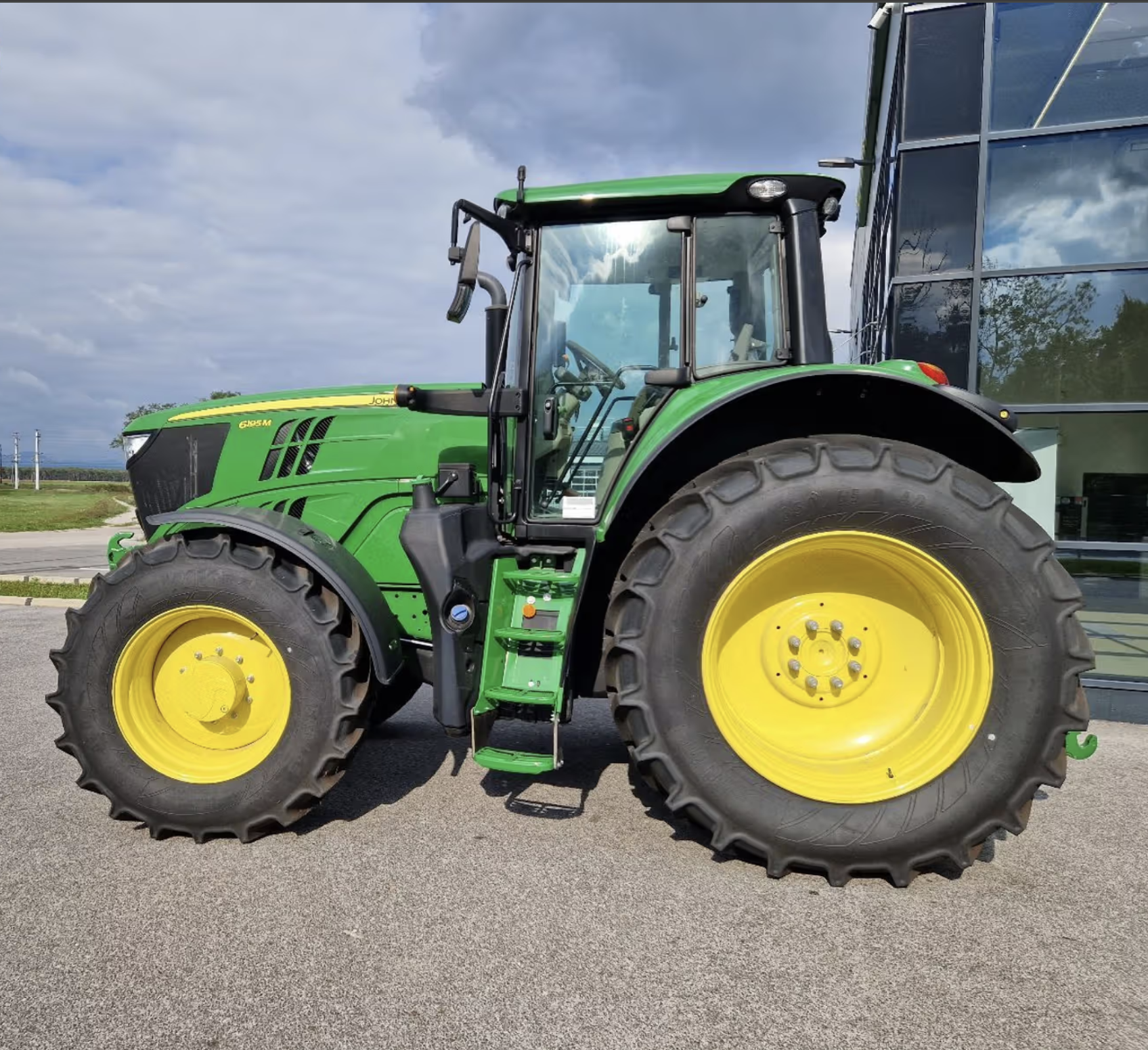 John Deere 6195M tractor