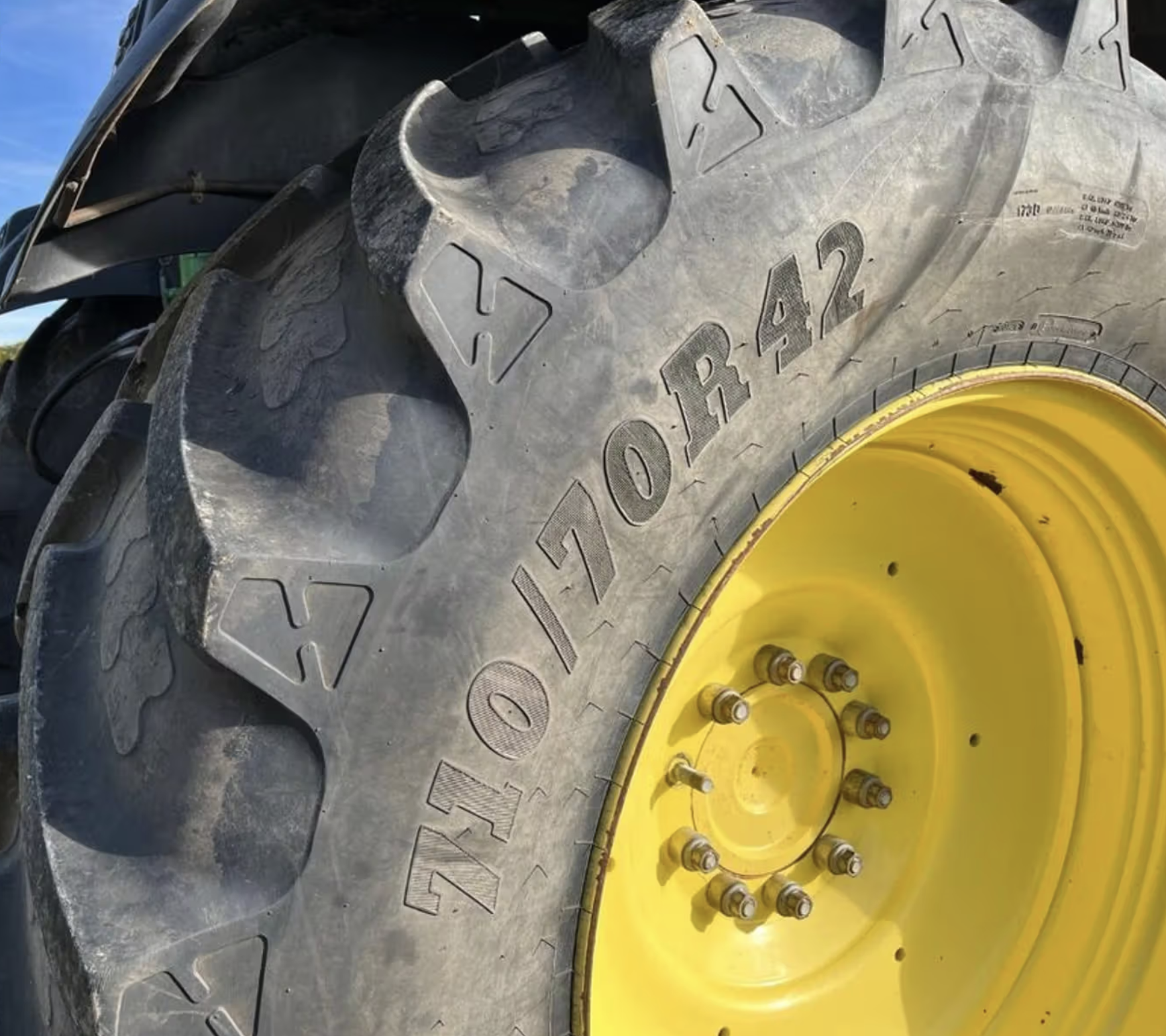 John Deere 6215 R Tractor for sale