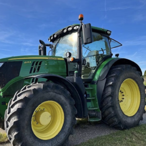 John Deere 6215R Tractor