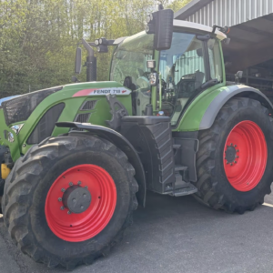 Fendt 718 Vario Tractor