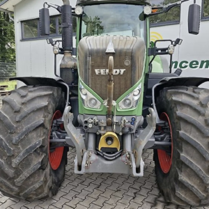 Fendt 826 Vario ProfiPlus Tractor