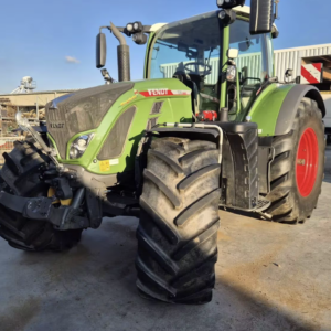 Fendt 724 Vario ProfiPlus Tractor