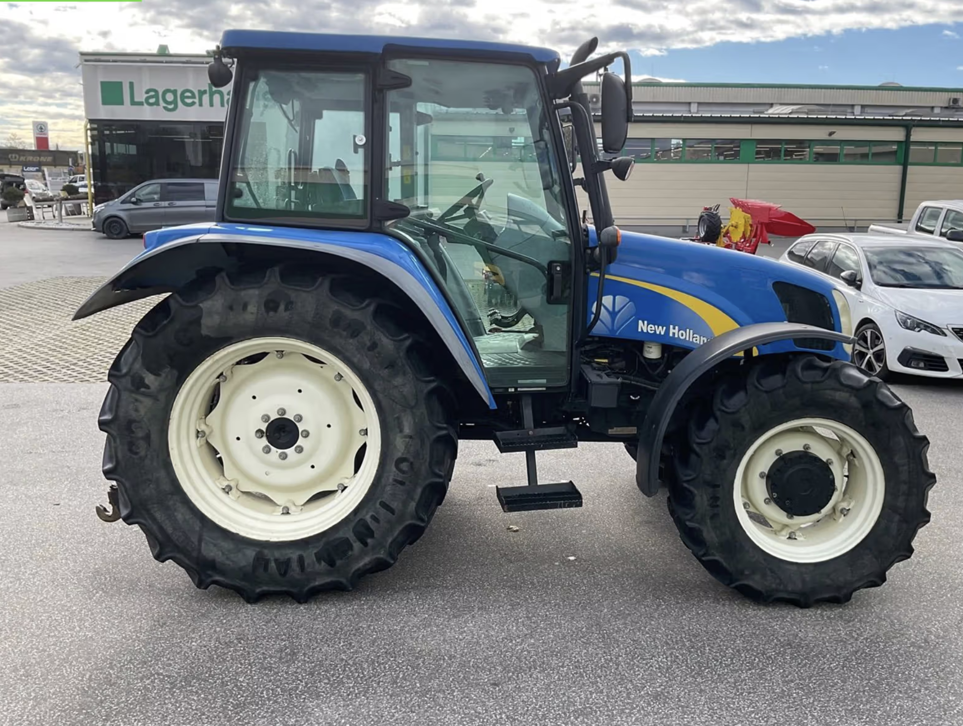 New Holland T5030 Tractor