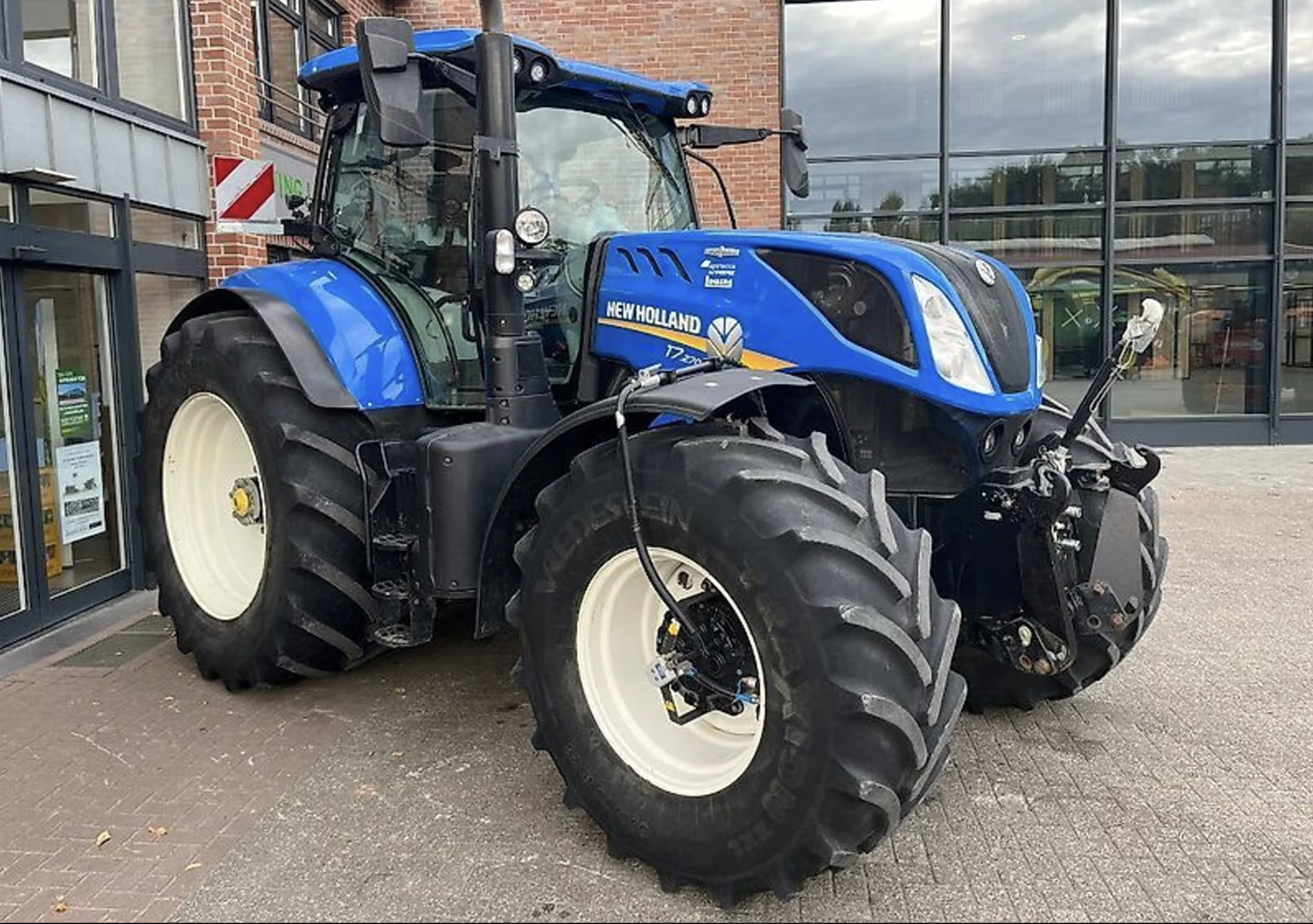 New Holland T7 270 Tractor