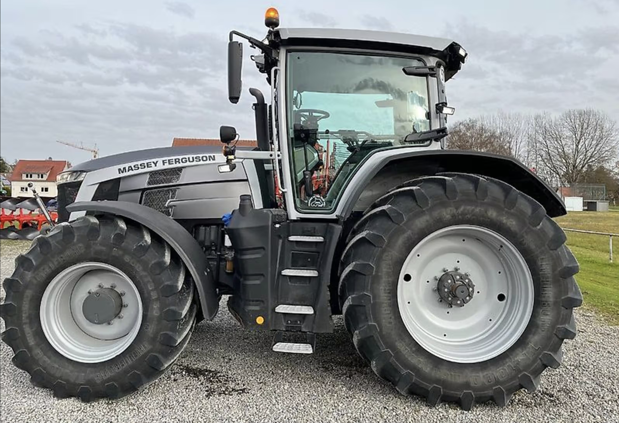 Massey Ferguson 265 grey