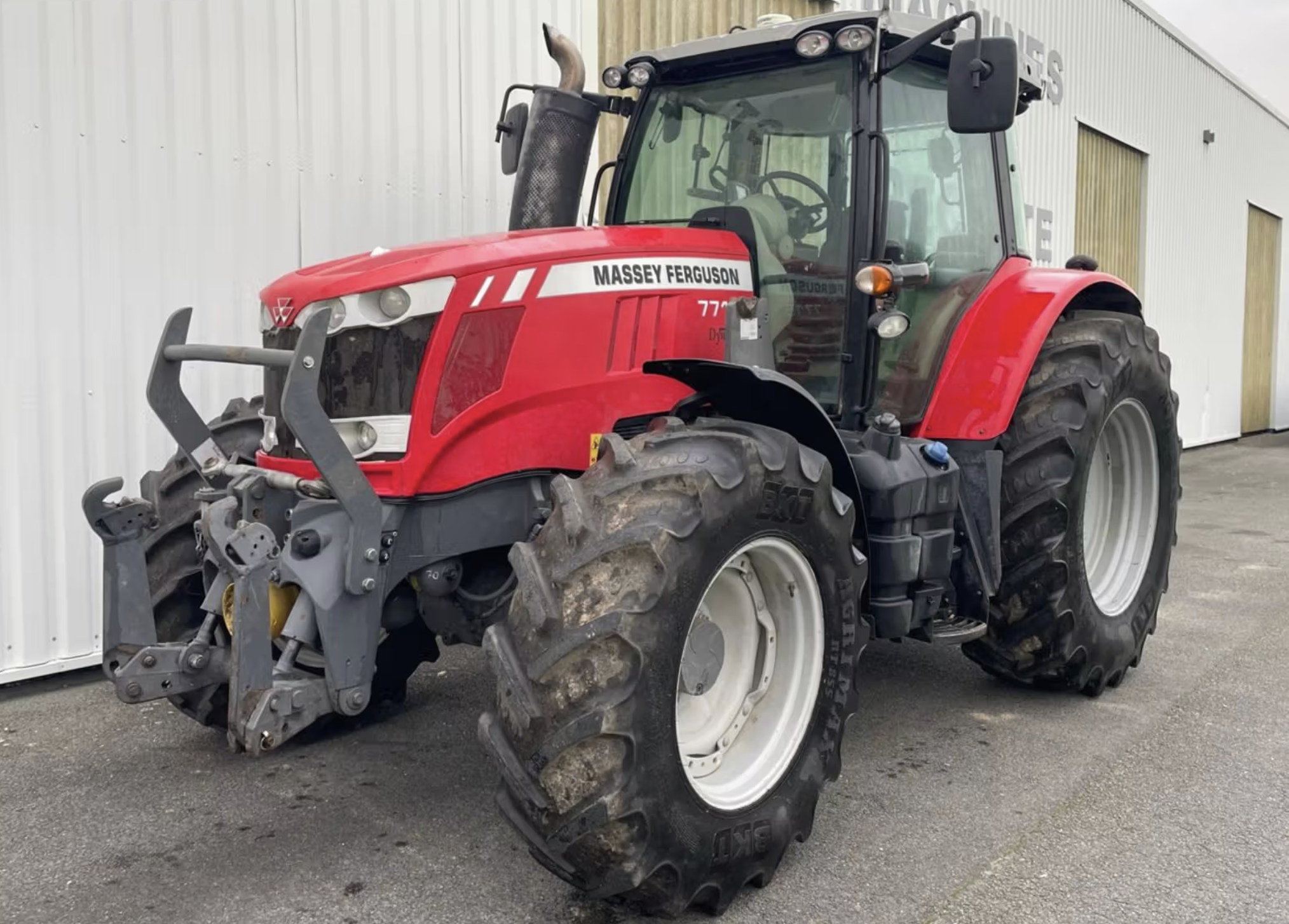 Massey Ferguson 7715 used tractor