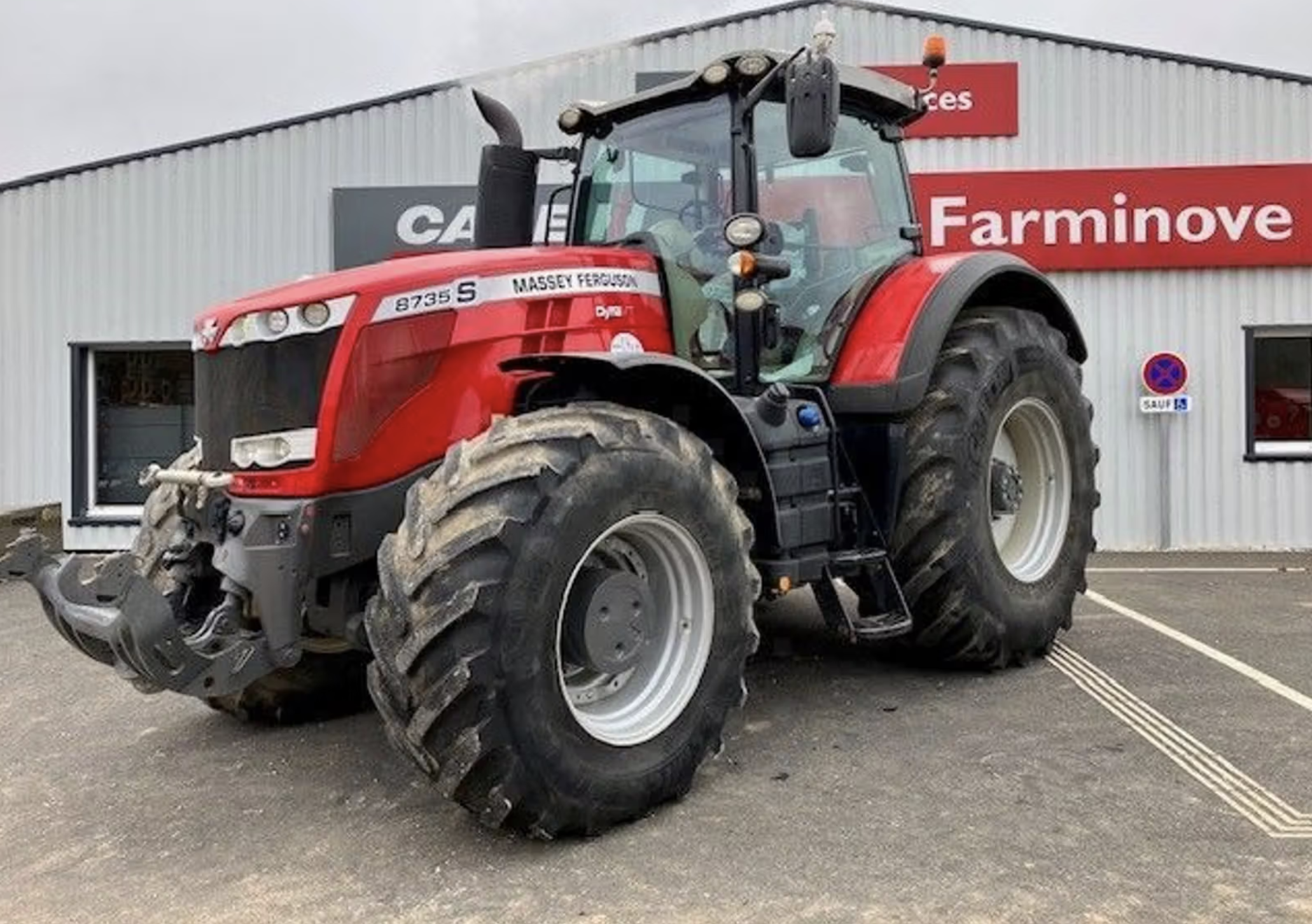 Massey Ferguson 8735