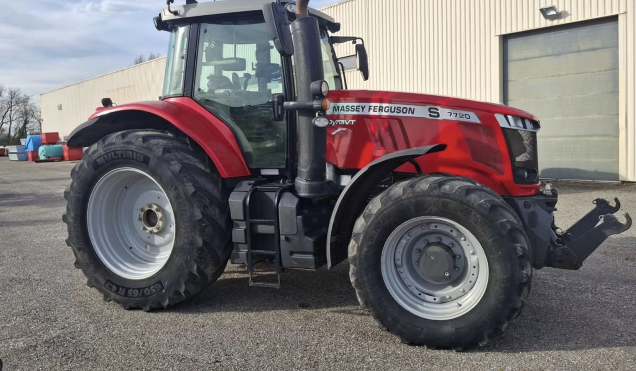 Massey Ferguson 7720 Tractor