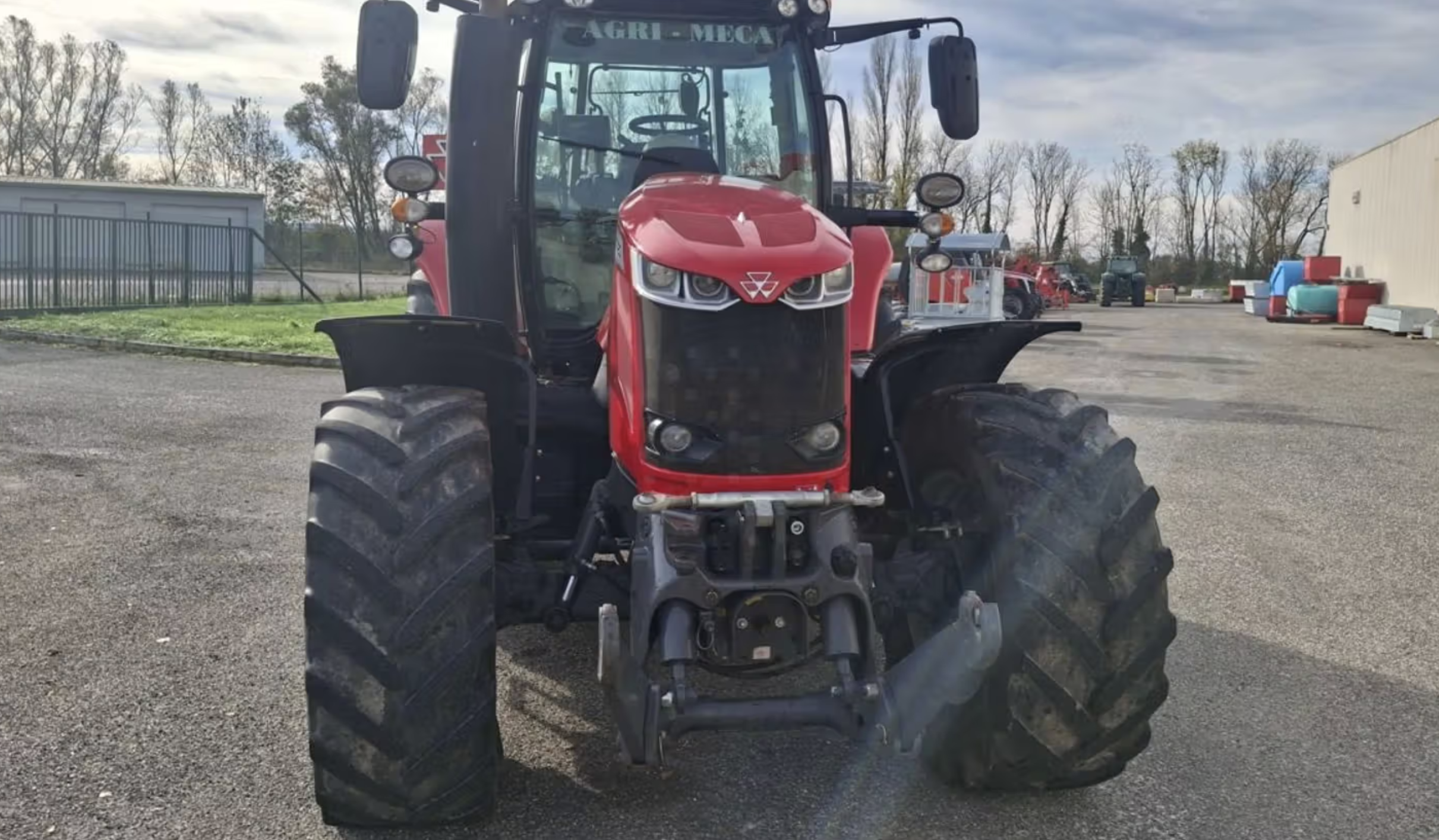 Massey Ferguson 7720 Tractor