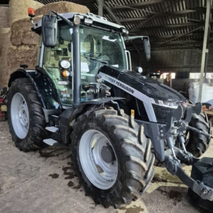Massey Ferguson 5S.135