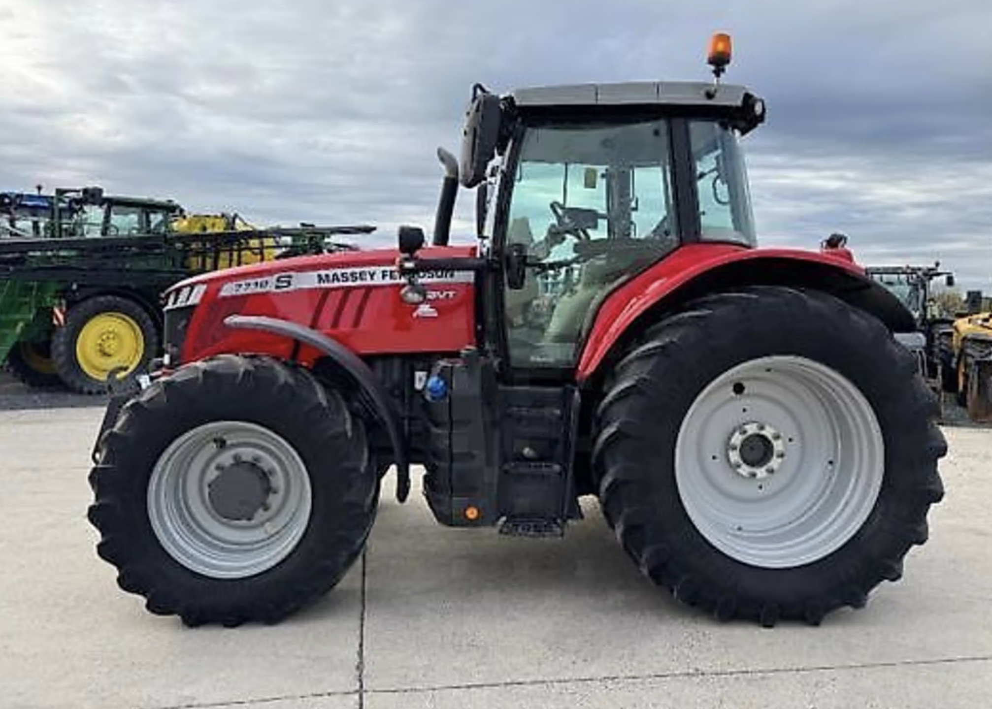 Massey Ferguson 7719 S