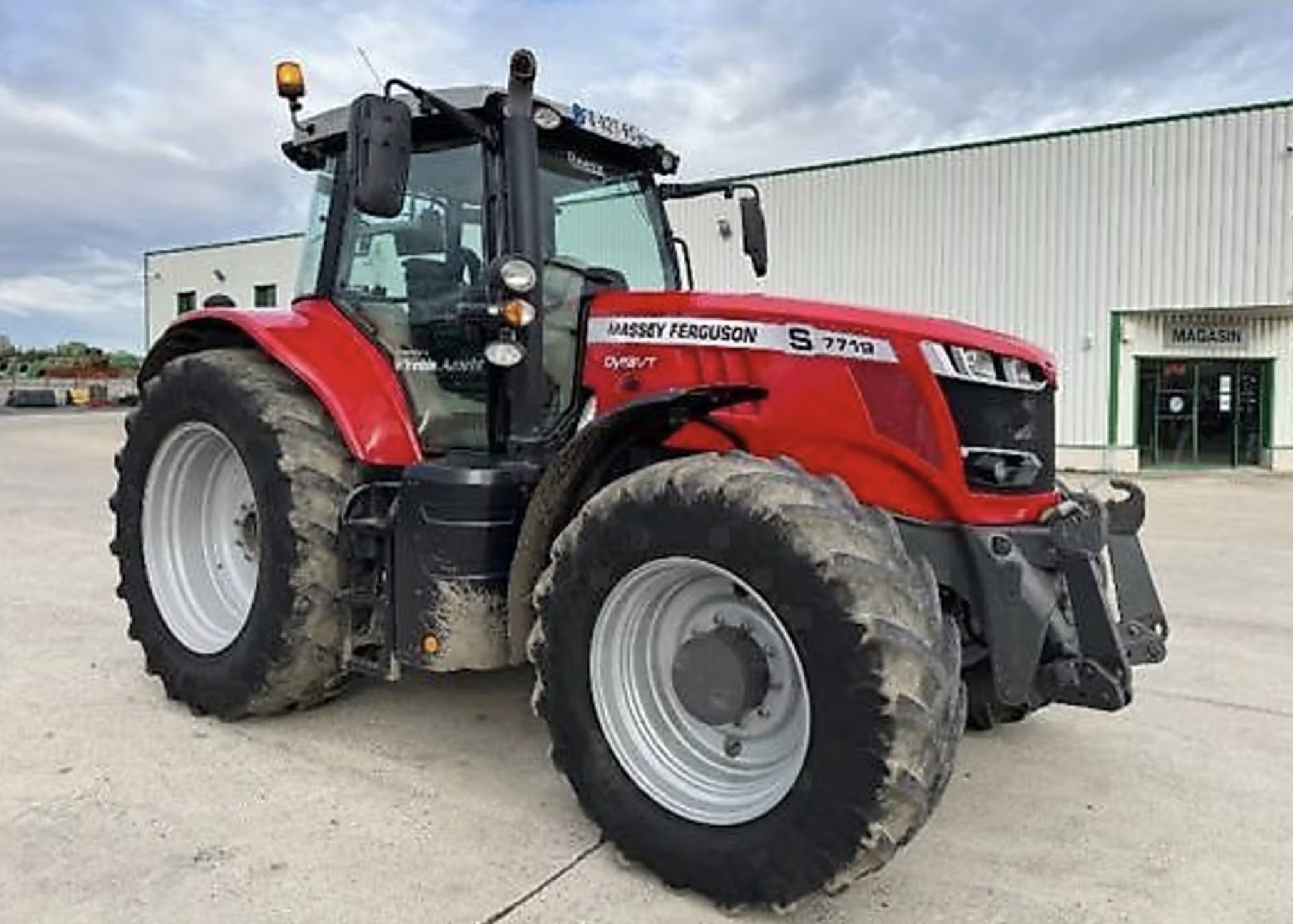 Massey Ferguson 7719 S