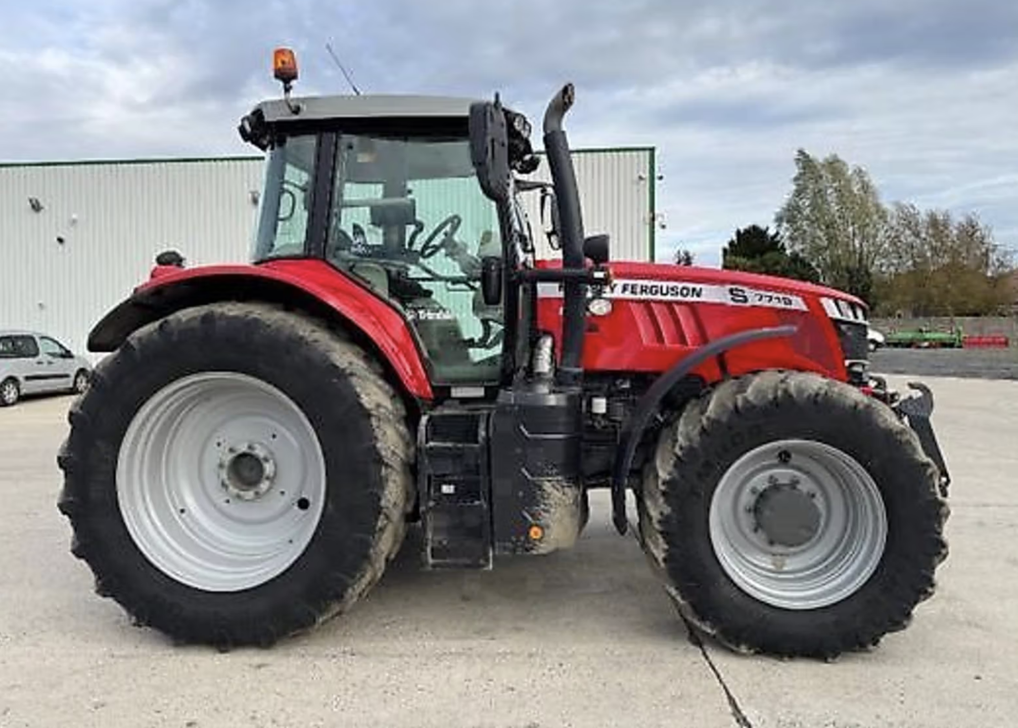 Massey Ferguson 7719 S