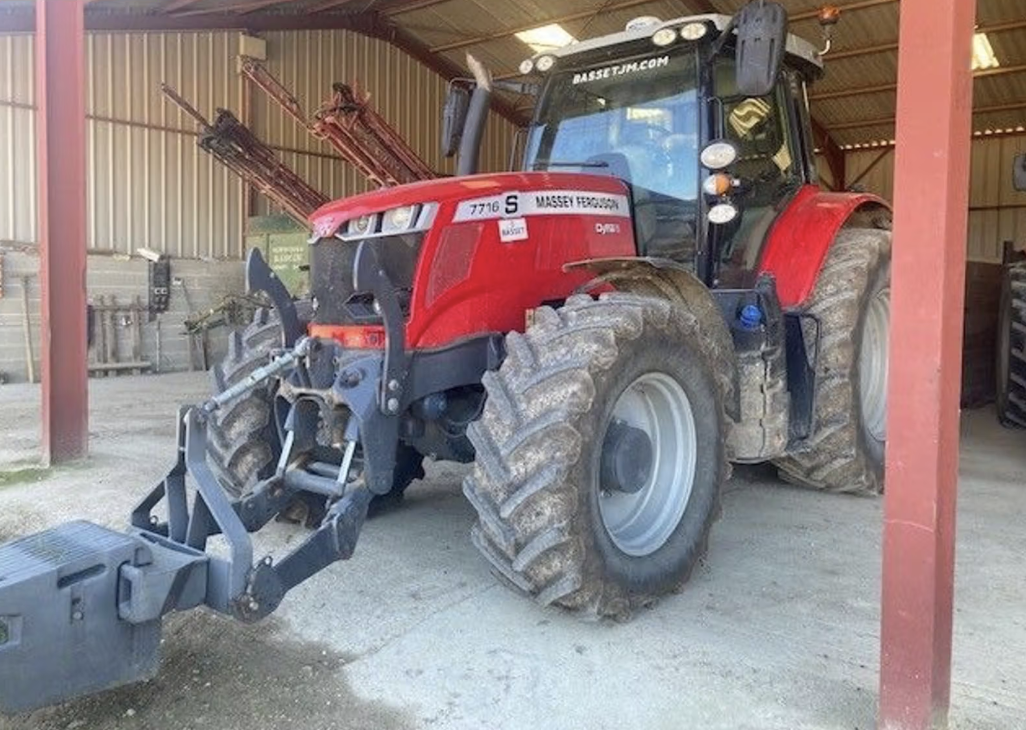 Massey Ferguson 7716 S